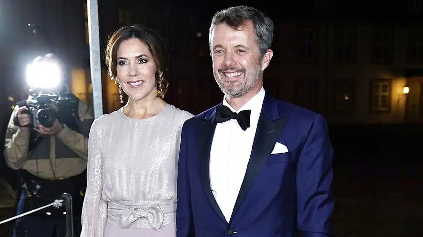 Kronprinsesse Mary og Kronprins Frederik til middag hos Dronningen på Fredensborg.