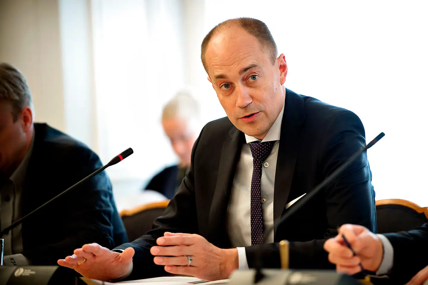 Sundhedsminister Magnus Heunicke (S) vil ikke udelukke restriktioner.