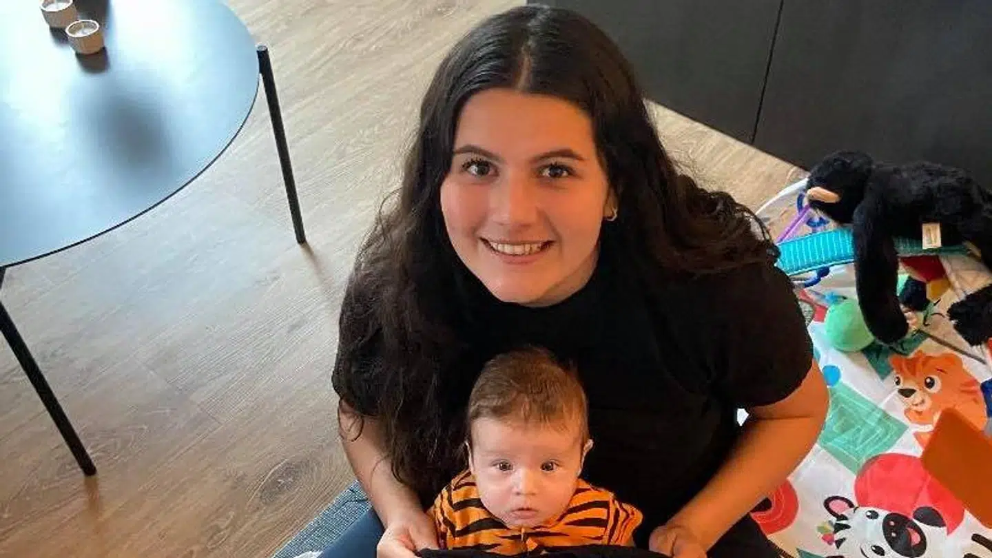 Nicole Schmelling Ludvigsen og sønnen Ludvig. Privatfoto