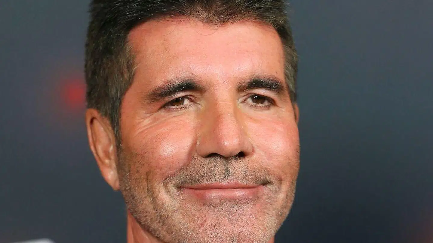 Simon Cowell brækkede ryggen i 2020.