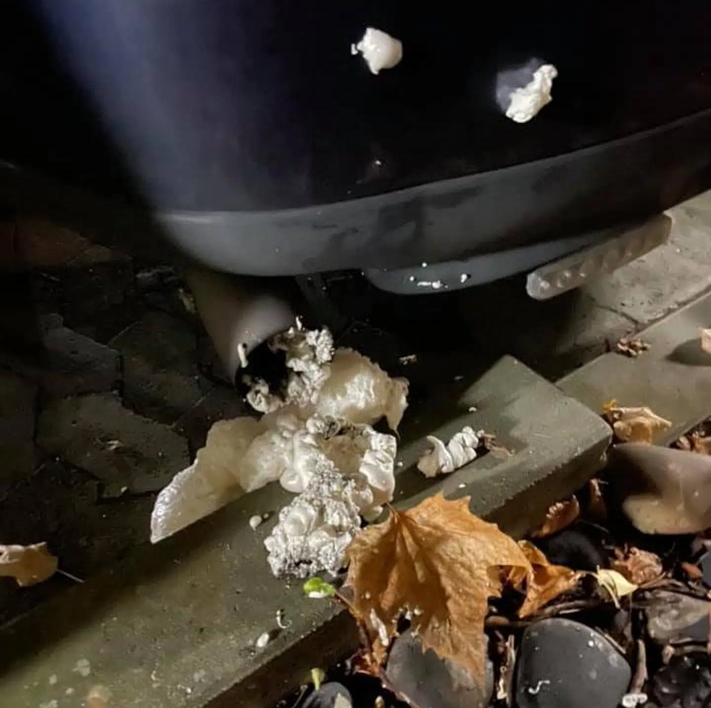 Sådan så Omars Volvo ud, da han kom ud fra sit arbejde og skulle køre hjem