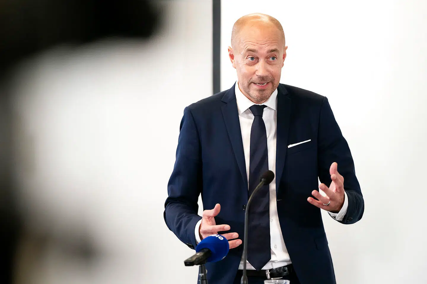 Magnus Heunicke (S) har bedt Epidemikommissionen vurdere, om covid-19 igen bør være en samfundskritisk sygdom. Arkivfoto.