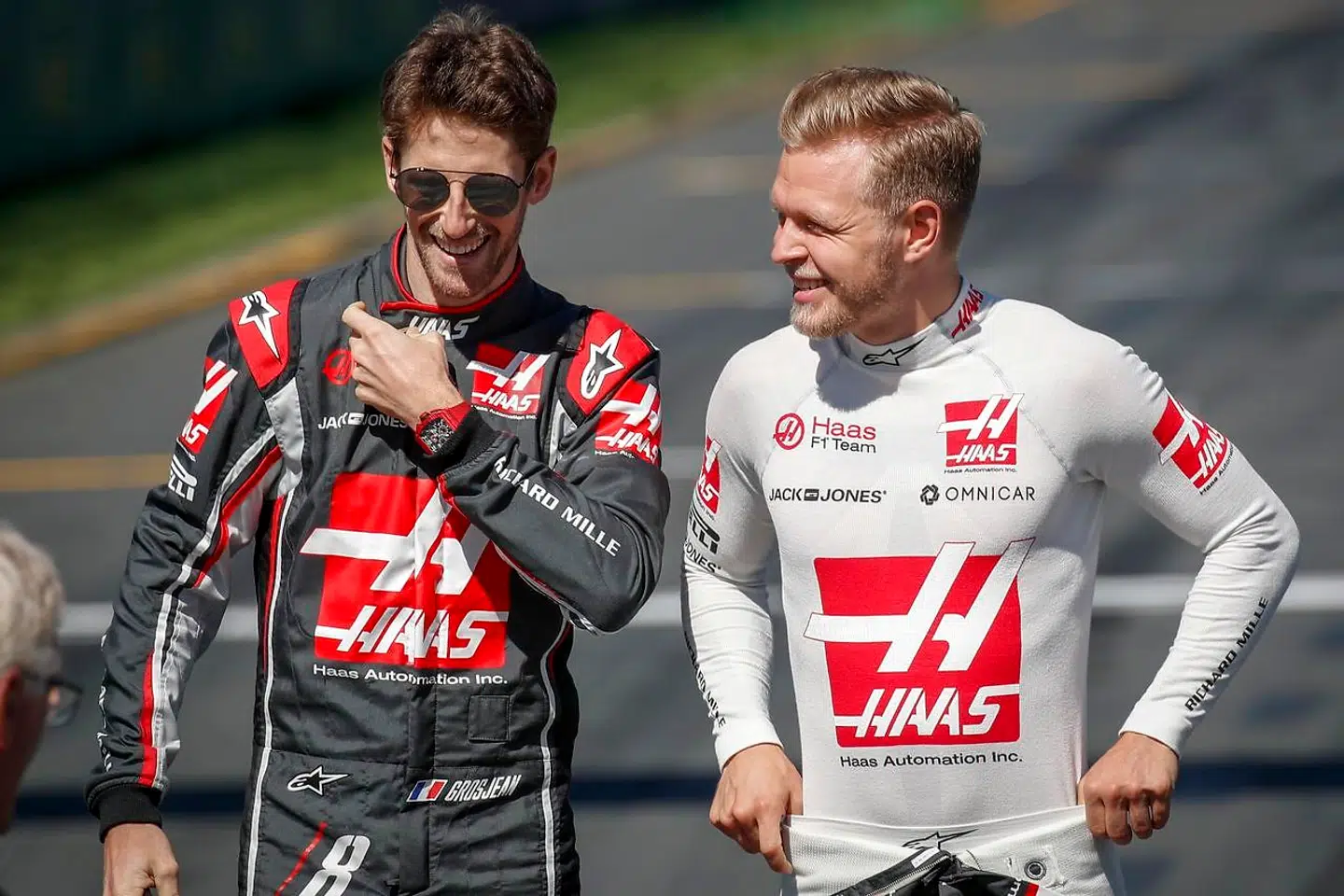 Kevin Magnussen og Romain Grosjean ligner også i 2019 Haas-teamet kørere. (EPA/DIEGO AZUBEL)