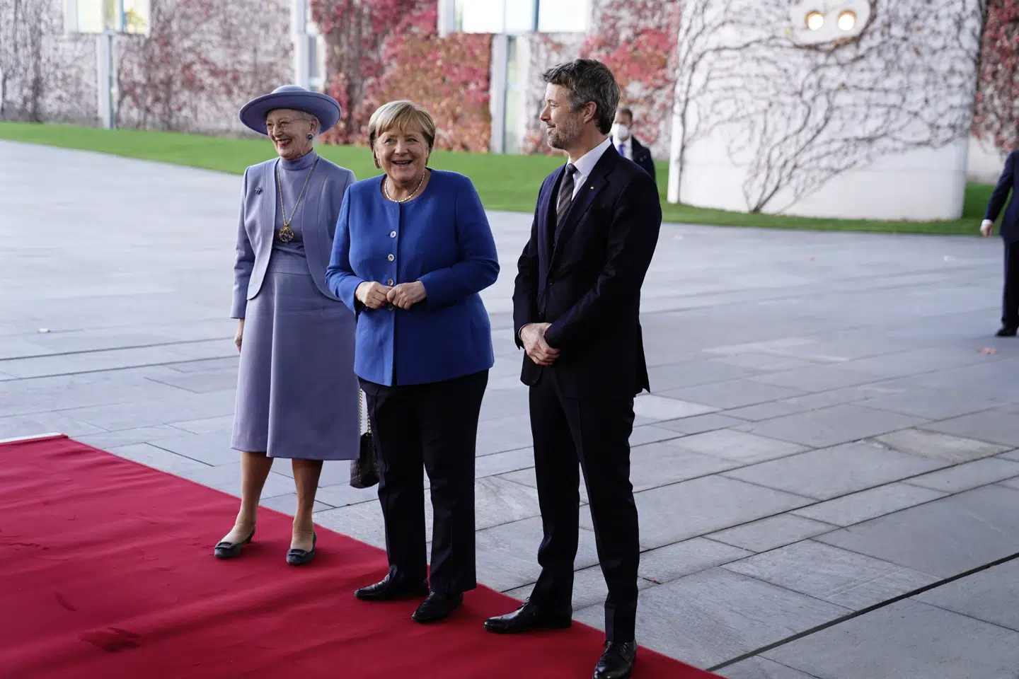 Dronning Margrethe og kronprins Frederik deltager i en officiel frokost i den tyske kansler, Angela Merkels, officielle residens og sekretariat, Kansleramt i Berlin, onsdag den 10. november 2021.  Statsbesøget i Tyskland starter i Berlin onsdag den 10. november og slutter lørdag den 13. november i München.
