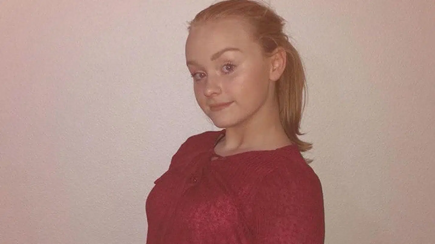 I Norge er en 17-årig dreng blevet sigtet for drab på den 13-årige pige Sunniva Ødegård, der natten til mandag blevet fundet død på en gangsti nær sit hjem i byen Varhaug.