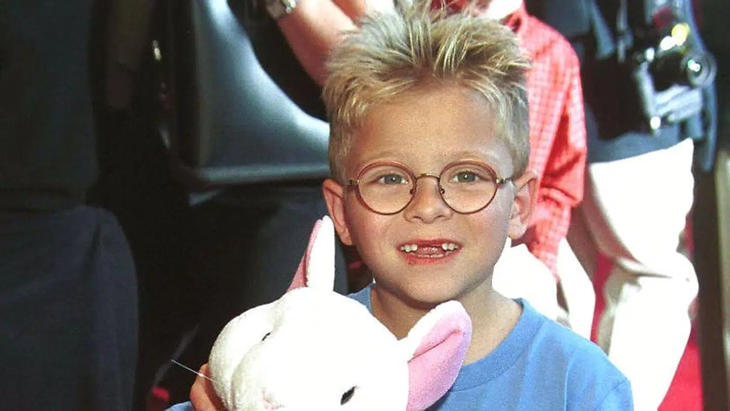 Barnestjernen Jonathan Lipnicki til premieren på 'Stuart Little'-filmen.