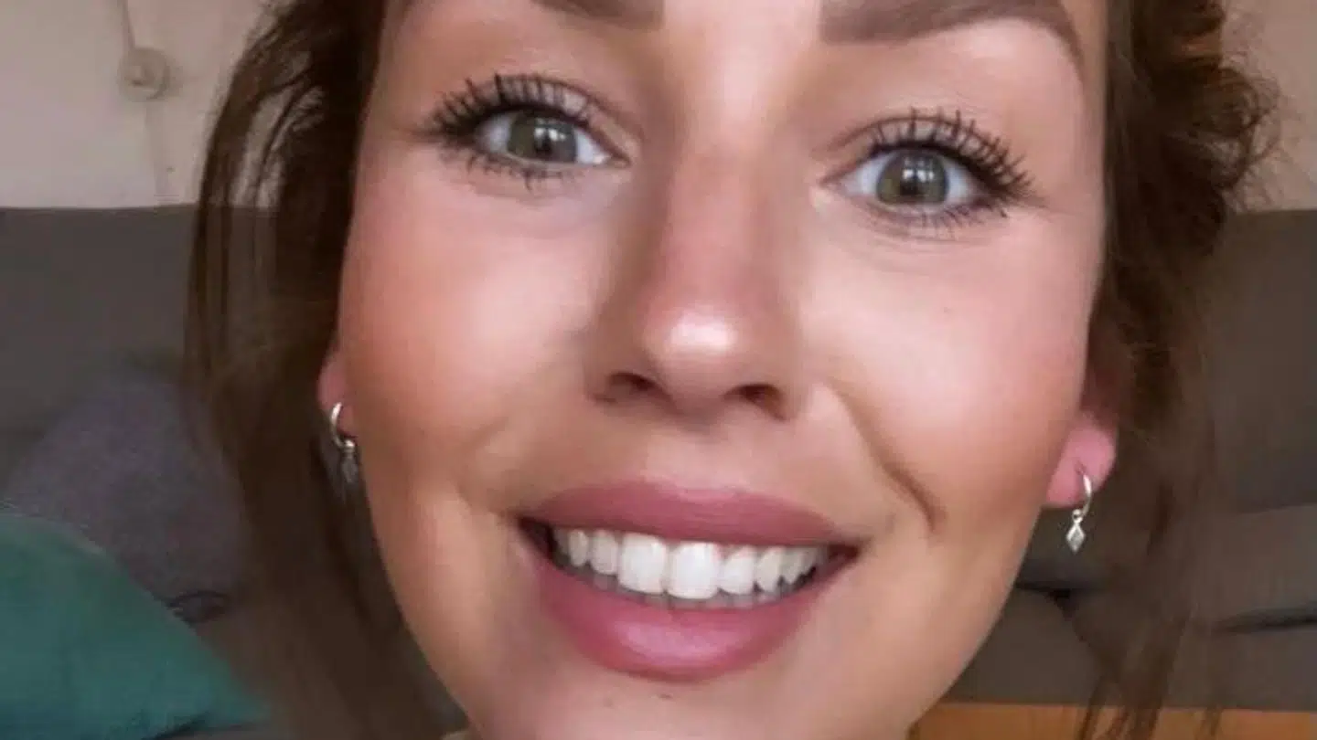 Alexandra lader folk komme tæt på. »Jeg er ret stolt af mig selv,« siger fuldtidsinfluenceren.