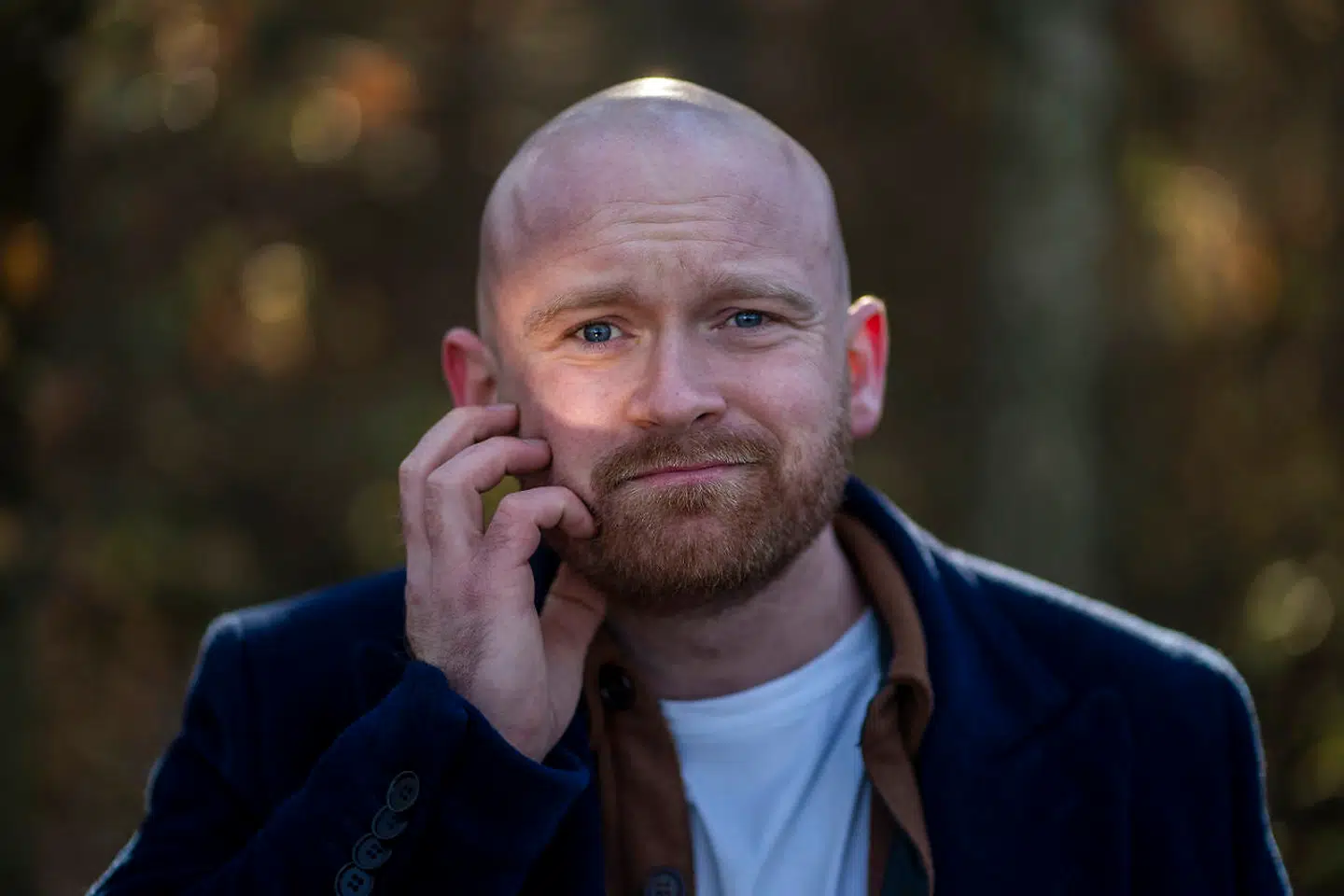 Mark Le Fêvre har været standupkomiker siden 2010, og han blev nomineret til Årets Komiker ved Zulu Comedy Galla 2019, ligesom han har været medvært på Stormester siden 2018. Til januar er han aktuel med sit andet one man-show, »Heldig«