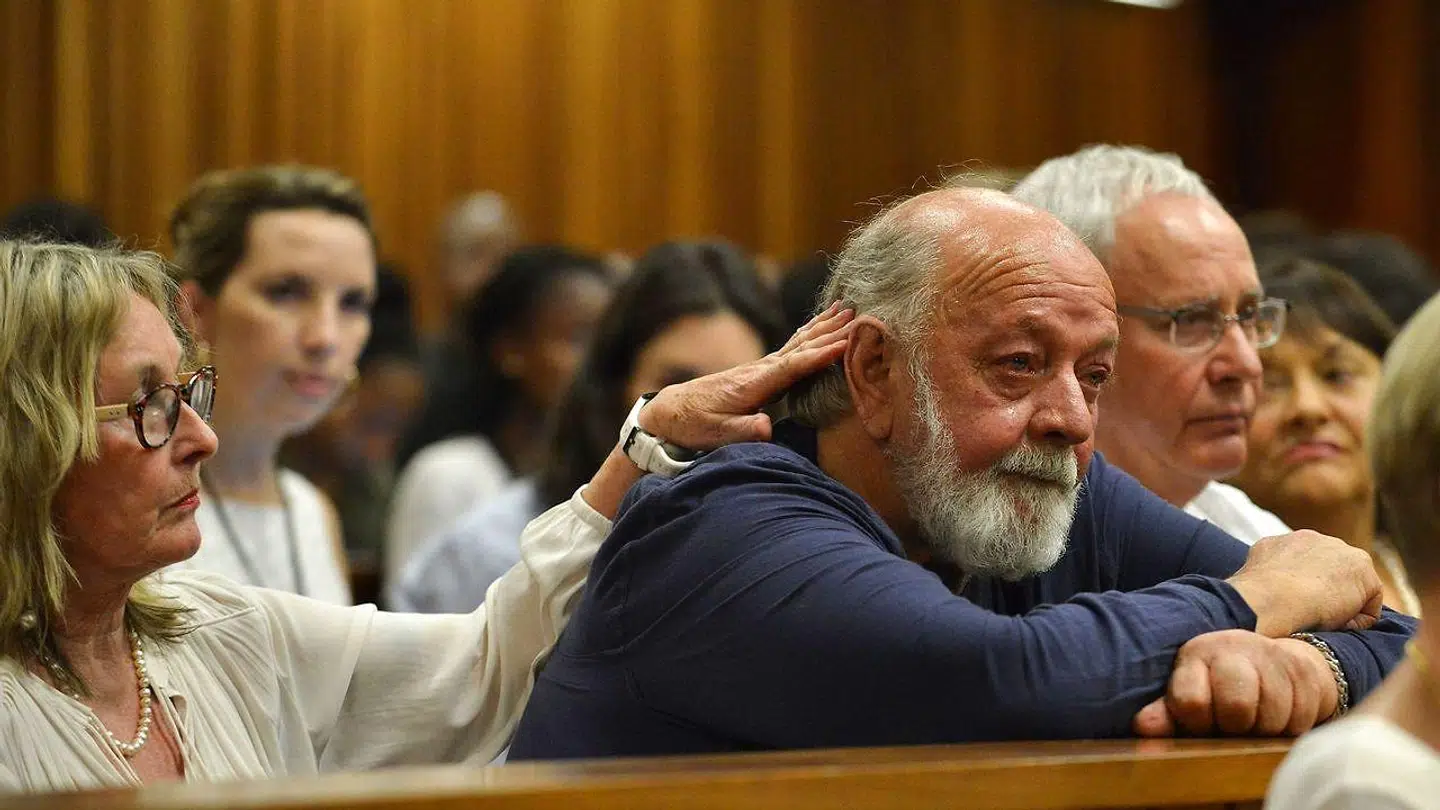 Steenkamp-familien har ikke troet på Pistorius' forklaring.