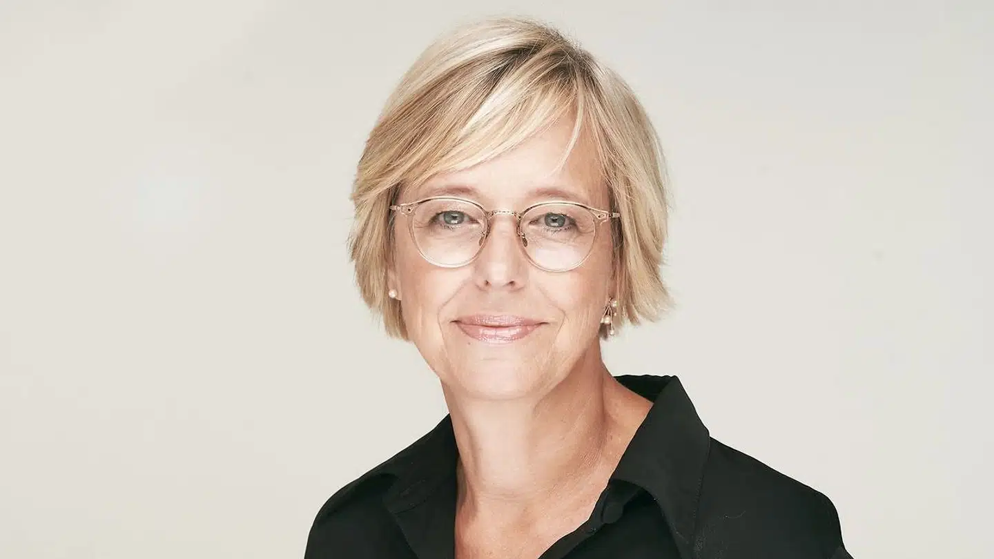 TV 2 arbejder blandt andet på at ændre på den tidligere lidt hårde tone på kanalen, siger Ulla Pors, som er nyhedsdirektør på TV 2.