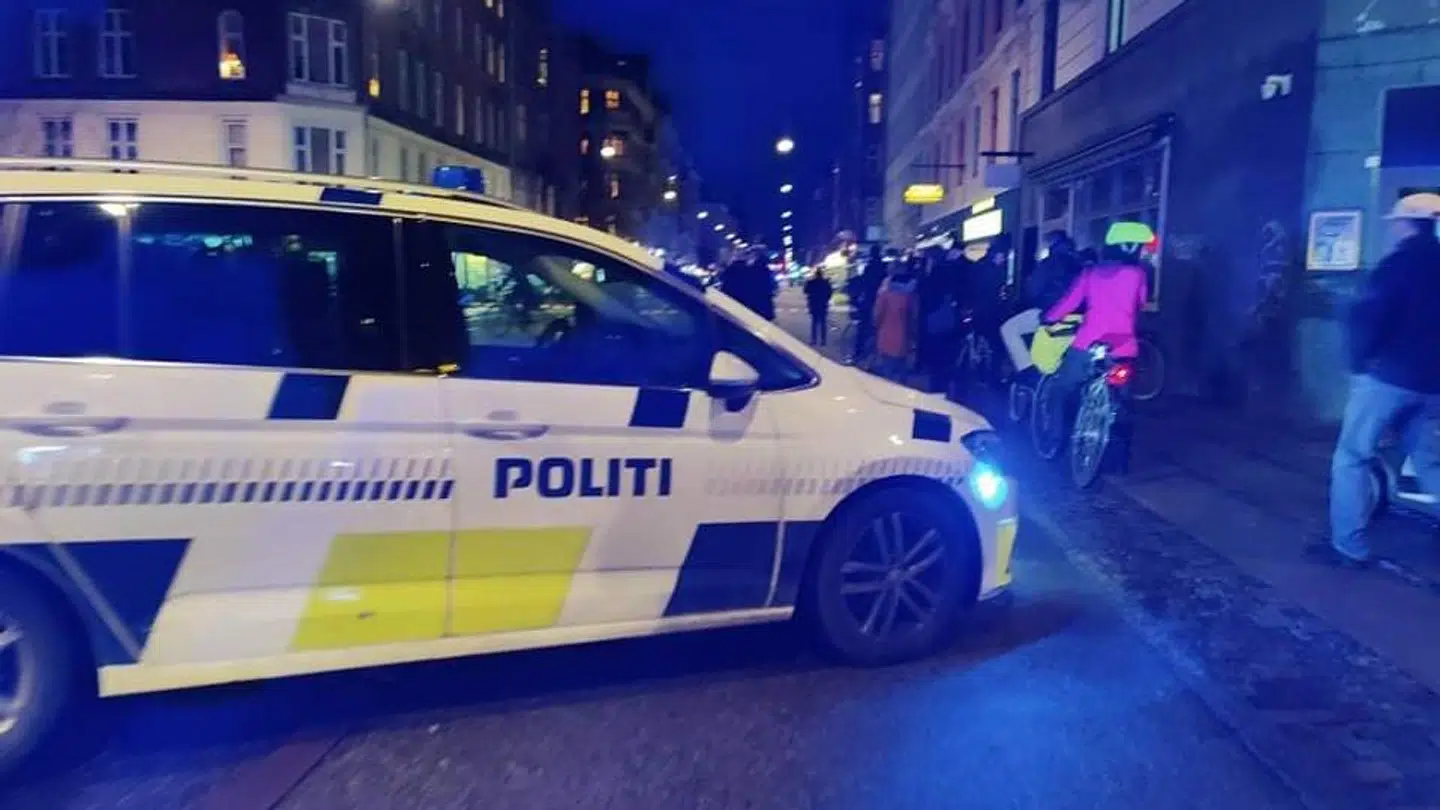 En yngre mand i midten af 20erne blev torsdag dræbt af mindst ét skud i ryggen fra en Glock-pistol på hjørnet af Nørrebrogade og Sorgenfrigade.