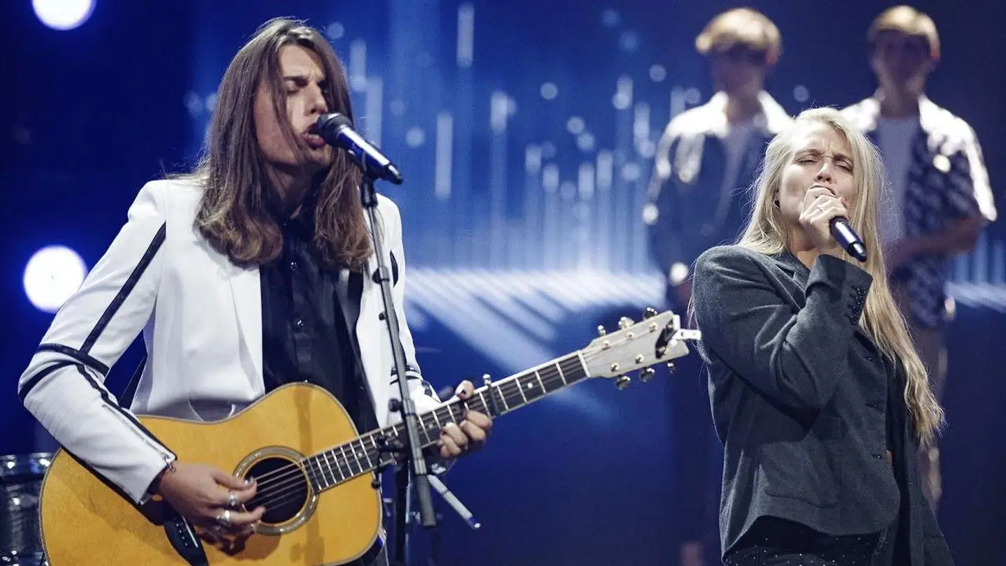 Deltagerne, Kristian Gintberg og de to coaches, Sanne Salomonsen og Lina Rafn, fotograferet under prøverne til DRs nye underholdningsshow Live!, i DR Byen fredag den 31. august 2018. ** DR har alle ophavsrettigheder til billederne i denne kategori. Må kun bruges til omtale af DR. ** (Foto: Agnete Schlichtkrull/DR/Scanpix 2018)