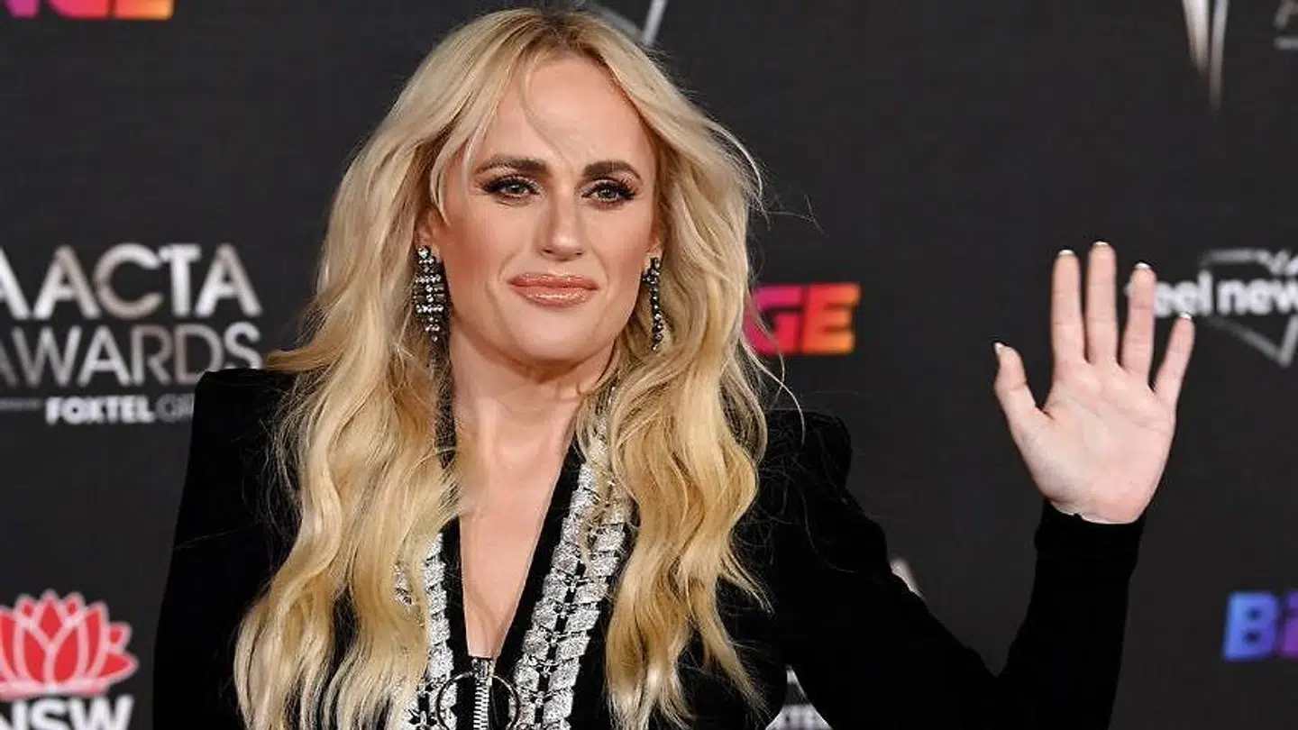 Rebel Wilsons første møde med Russel Crowe var ikke ligefrem noget at råbe hurra for.