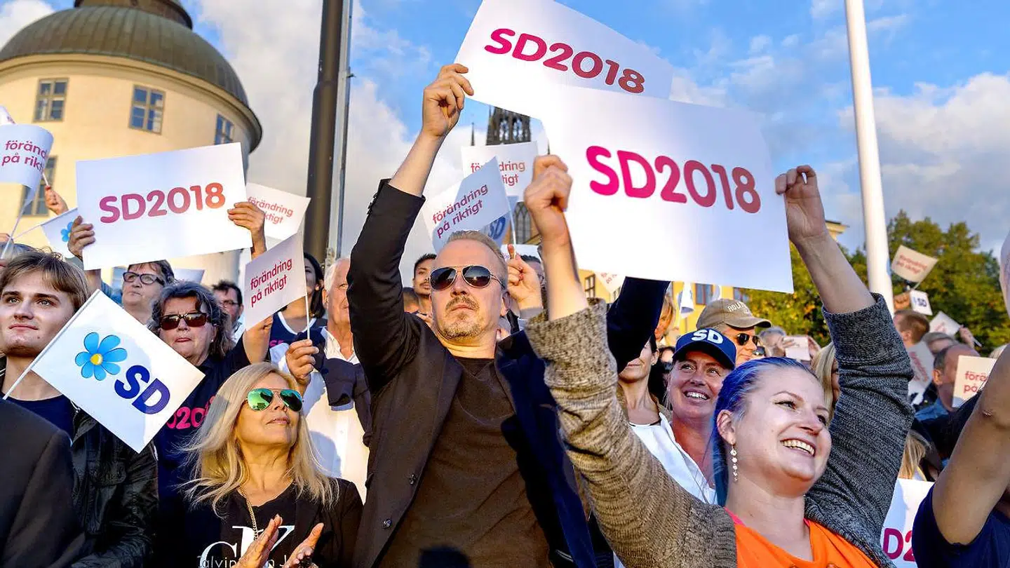 Valg i Sverige. Jimmie Åkesson fra Sverigedemokraterna holder den sidste tale på det sidste valgmøde i Stockholm aftenen inden det svenske valg søndag den 9. september 2018.