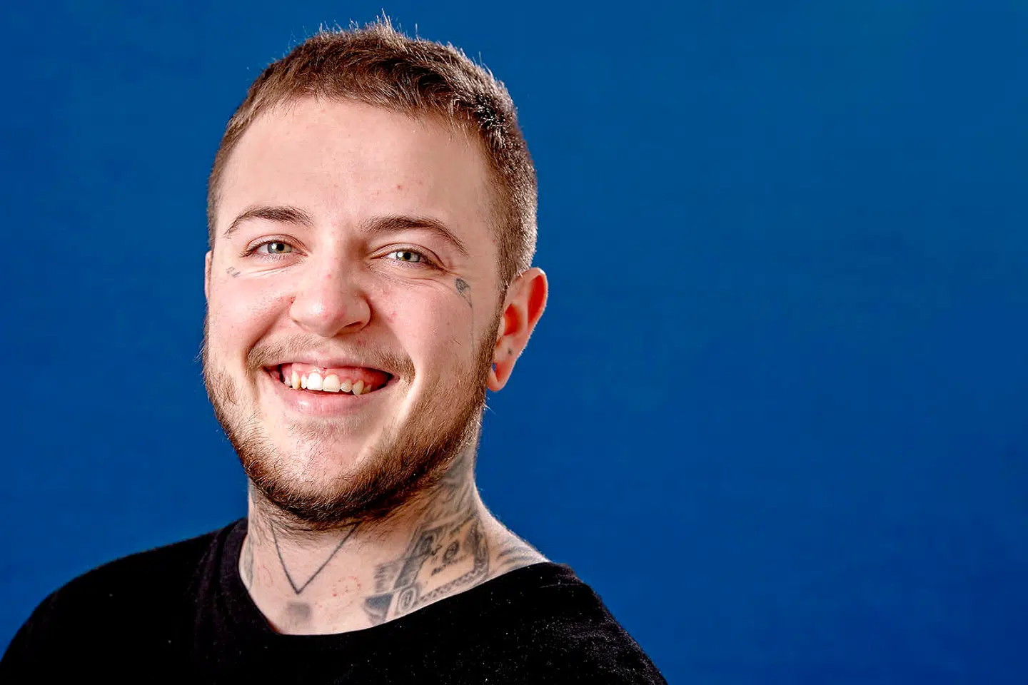 Nu er jeg nået i mål, siger 26 årige Noah Skaalum om sin transformation fra kvinde til mand.