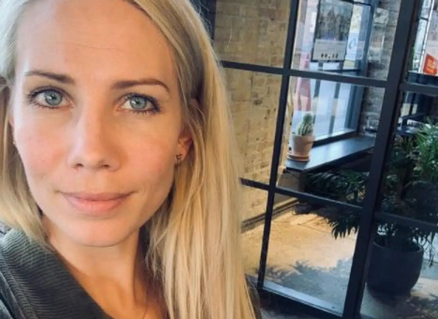 Louise Svalastog er i dag 39 år og har lagt håndbolden på hylden – i hvert fald som spiller.