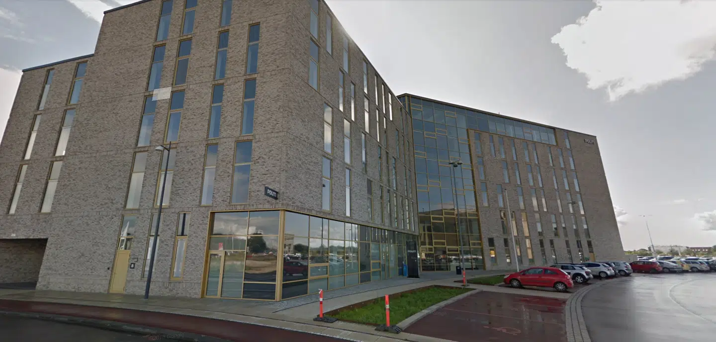 Politistationen i Holstebro rystede søndag som følge af et jordskælv. Foto: Google Streetview