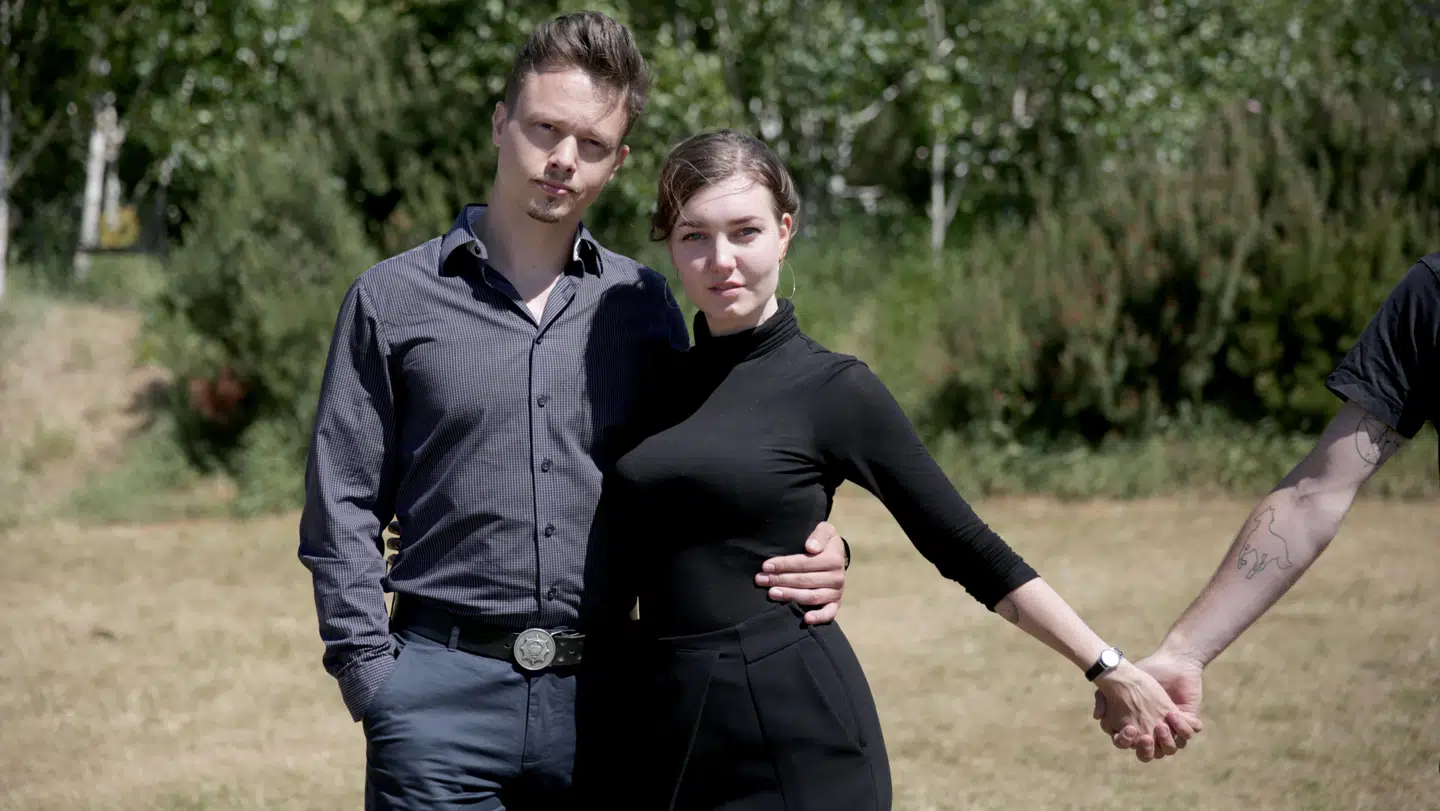 Alex og Malou lever i et åbent forhold. Programmet kan streames på DRs hjemmeside.