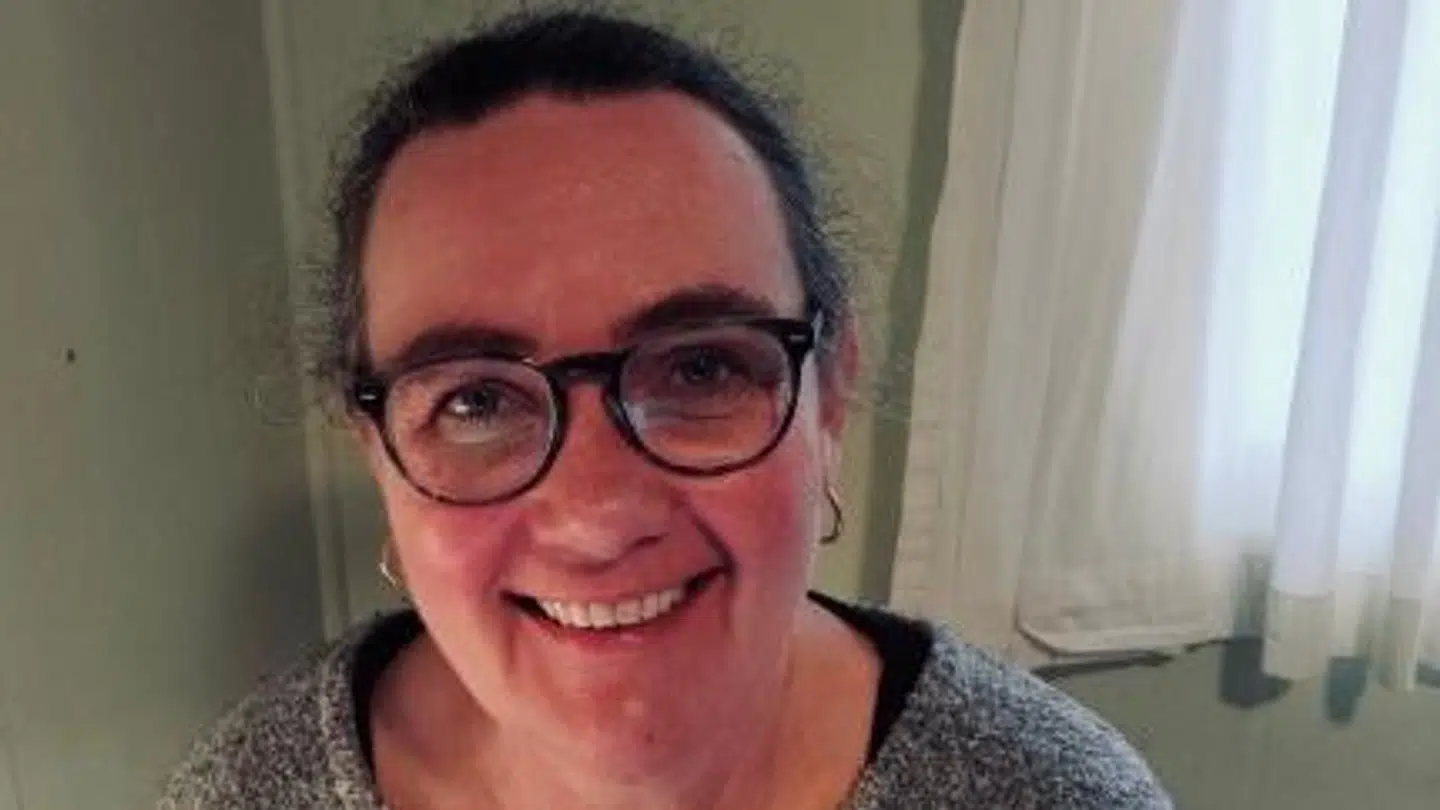 Eva Tufte, daglig leder af værestedet Paradiset, kalder det usselt, at ubudne gæster har taget noget fra dem, der i forvejen ikke har noget. Foto: Privat.