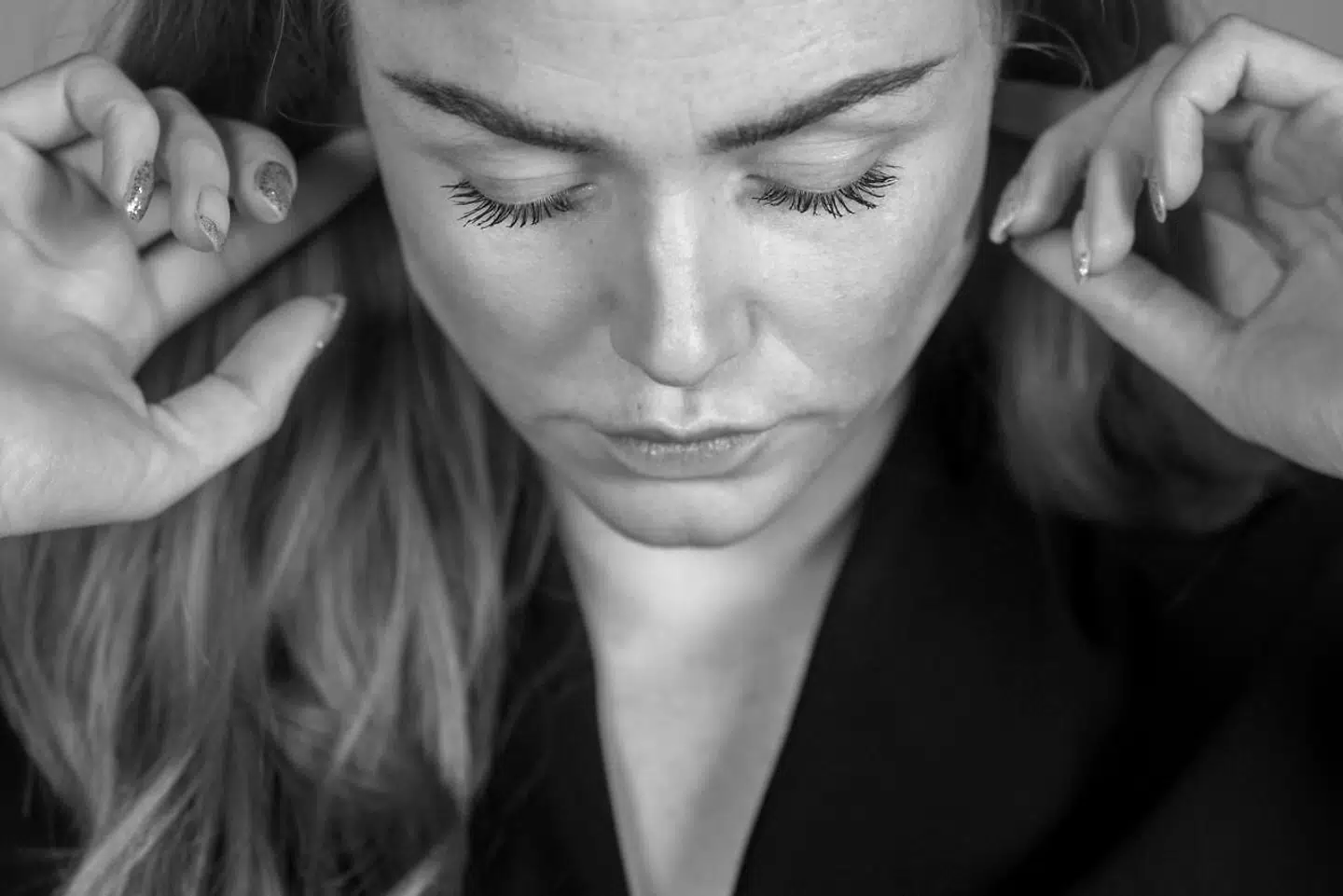 »Jeg tror, at vi kan køre i rigtig lang tid uden at mærke, hvor dårligt vi har det. Når du så får tid til at sætte dig ned, kan du fornemme alt det, du burde have rodet op i ti år tidligere. Det var i hvert fald det, der skete for mig,« siger Johanne Milland, der gik ned med stress, lige da hendes karriere skulle til at tage rigtig fart