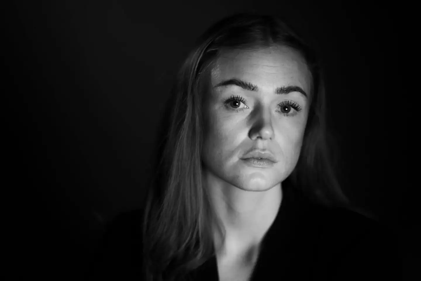 »Min familie er slet ikke musikalsk, men jeg har altid haft lyst til at stå på scenen. I mange år fortalte jeg mine forældre, at jeg gerne ville synge og spille, og de tog det ikke rigtig alvorligt. De svarede: »Slap nu af. Gå lige ud af sjette klasse«.«