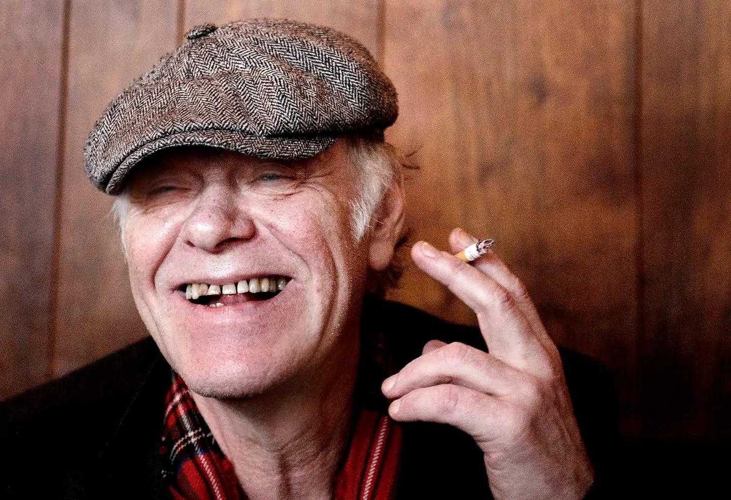Kim Larsen som vi husker ham. Med en smøg.