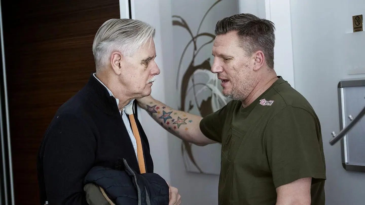 Landstræner Nikolaj Jacobsen i snak med Bent Nyegaard.