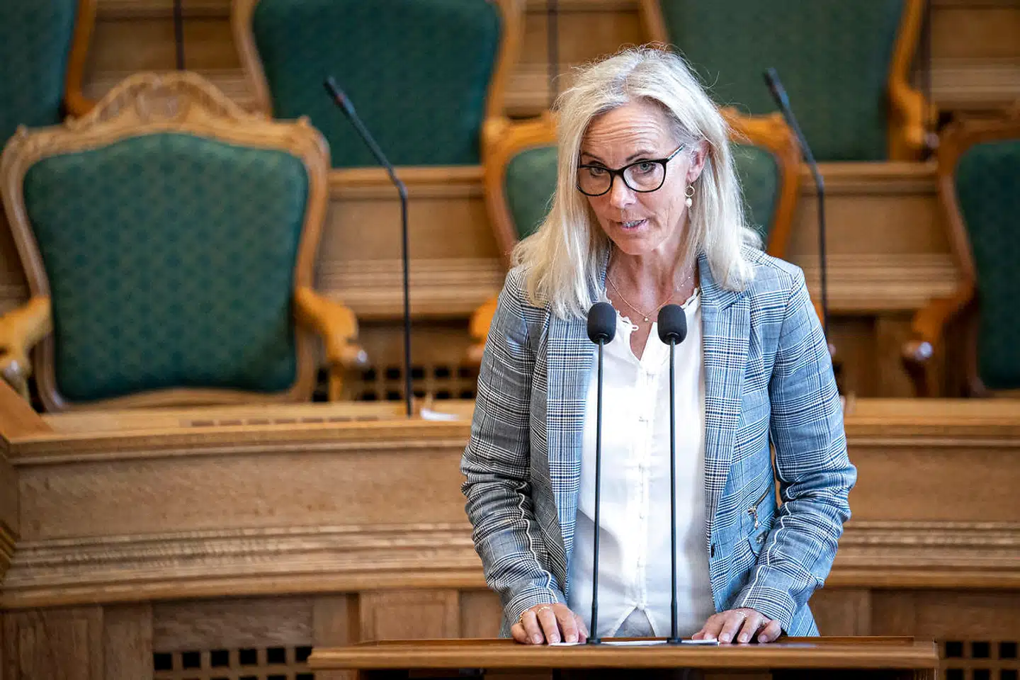 De Konservative, og partiets medieordfører, Birgitte bergman, mener TV 2 Lorry dækker for mange kommuner. Derfor har man et forslag.