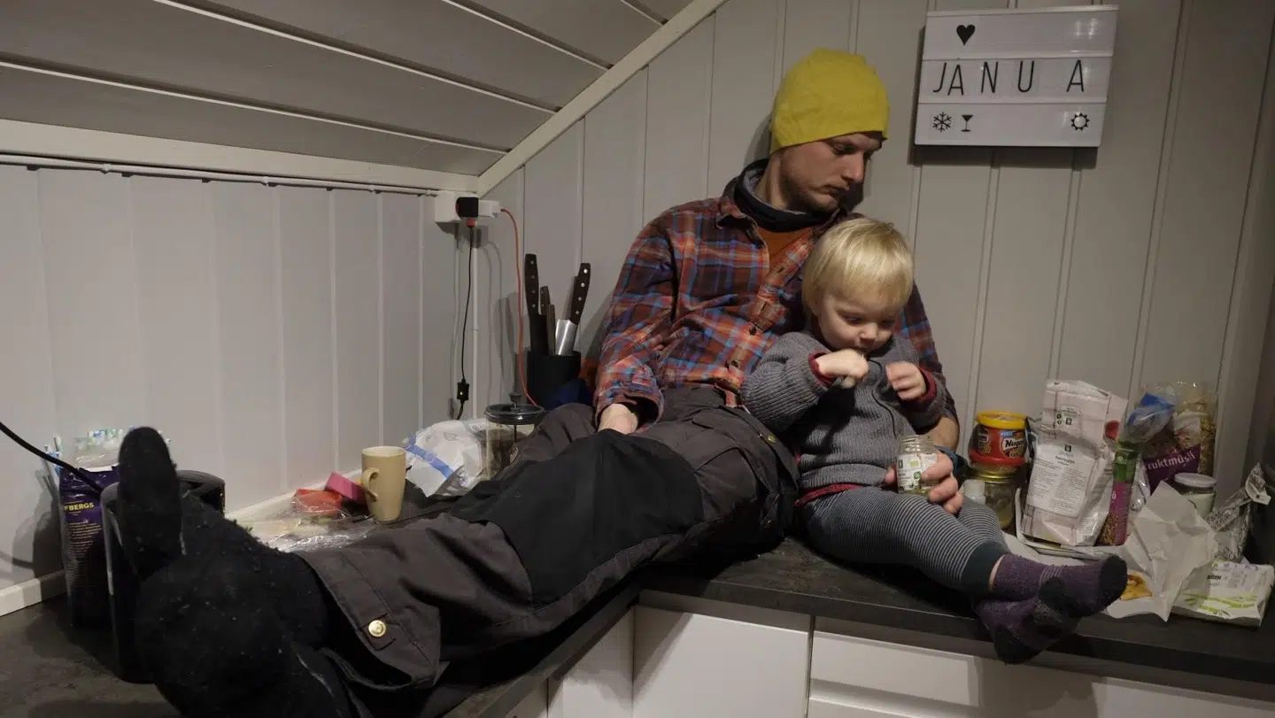 Morten Mols Germansen elsker at være på skiferie med sin famile. Og den slags er der tid til som hjemmegående far.