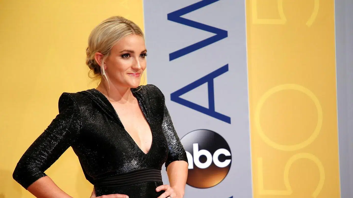 Jamie Lynn Spears fortæller at hendes bog ikke handler om søsteren.