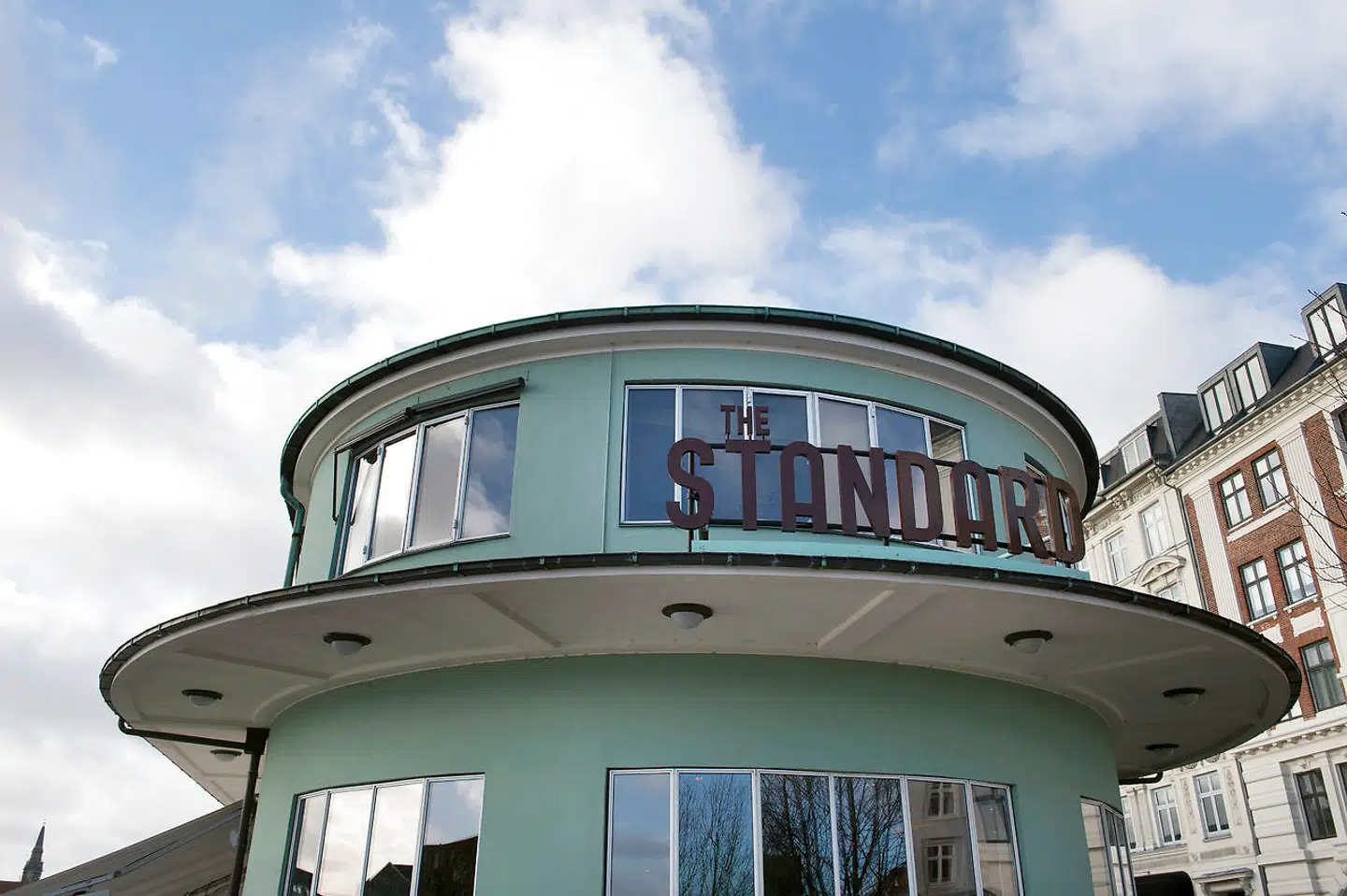 Den gamle funkisbygning i Havnegade kommer fremover til at huse den internationale private klub SoHo House.