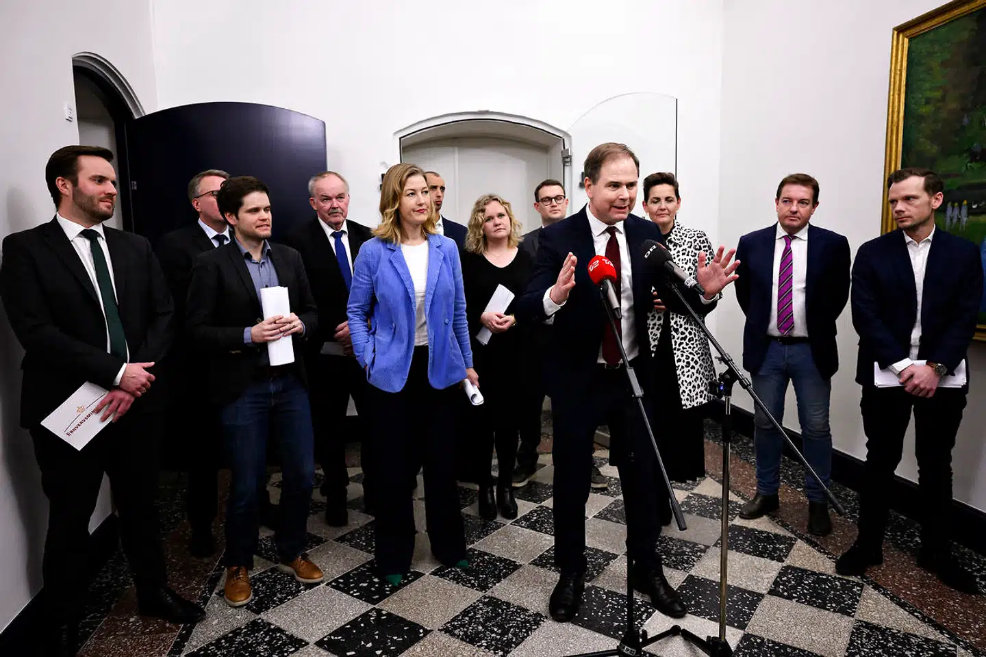 Finansminister Nicolai Wammen (S) præsenterede sammen med en række ministre og lederne fra Radikale Venstre, SF, Kristendemokraterne og Dansk Folkeparti aftalen om første del en reformpakke fredag den 21. januar. Som en del af pakken blev politikerne enige om at sænke elafgiften mere end oprindeligt planlagt.