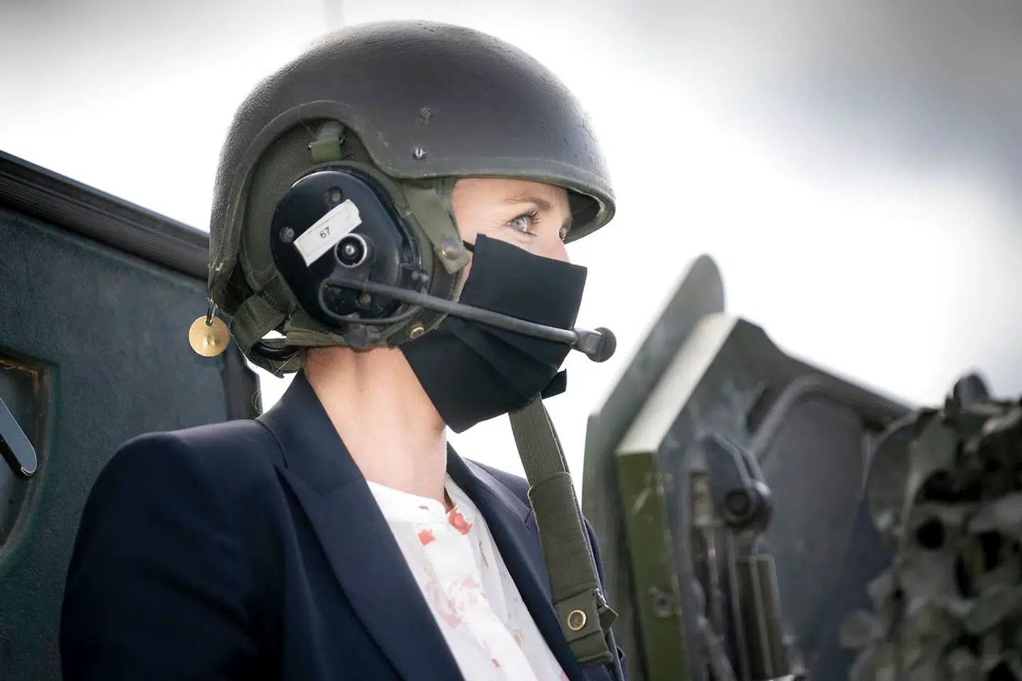 Statsminister Mette Frederiksen (S) siger til Jyllands-Posten, at situationen omkring Ukraine »er en reel risiko for en væbnet konflikt på europæisk jord«. Billedet er fra 11. september 2020, hvor statsministeren mødte danske soldater på Tapa Army Base i Estland.