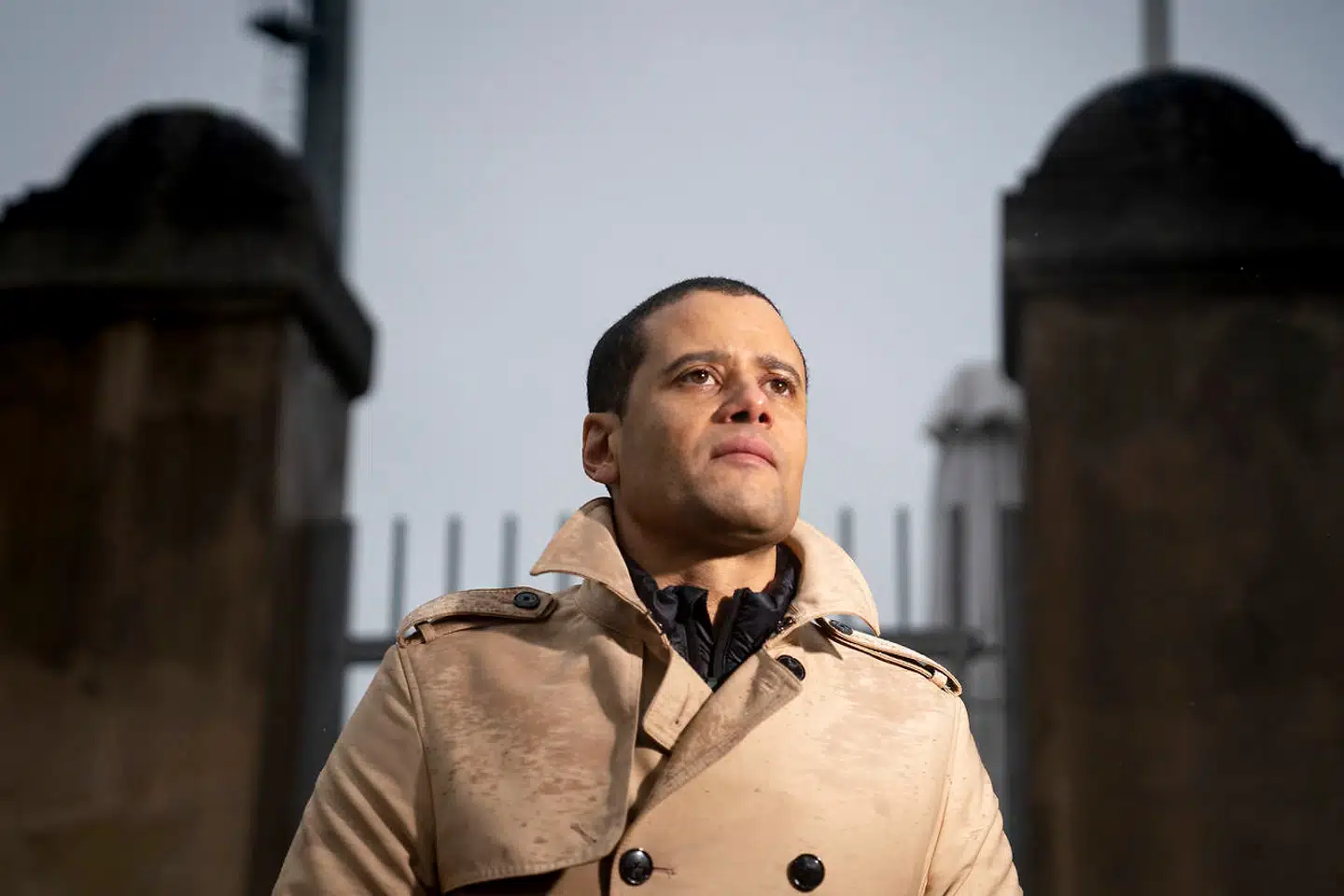 »Mange i Vesten er kommet til at tage vores sikkerhed, frihed og værdier for givet. For nogen er det endda slået over i at modsætte sig Vestens værdier om demokrati, retsstat, tolerance, pluralisme og individuelle rettigheder,« skriver Jacob Mchangama.