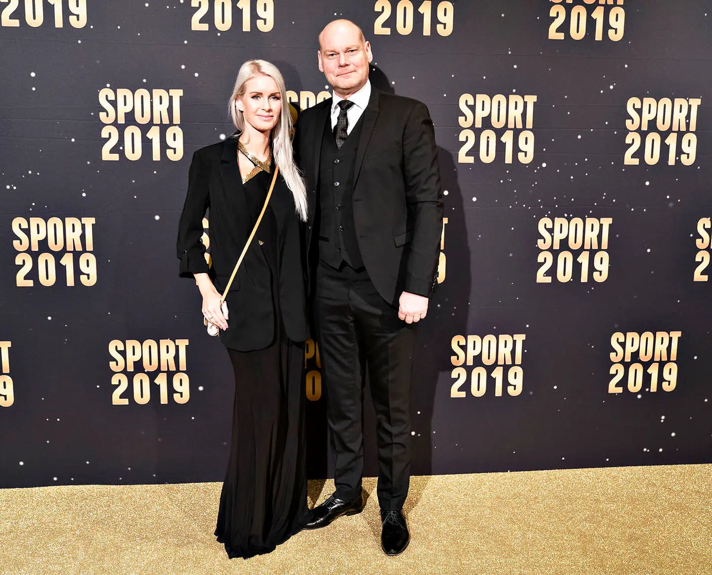 Engang imellem har Andreas Bo held til at lokke sin kommende kone, Katrine Wadil, med til offentlige arrangementer. Her til DRs 'Sport 2019 show' i Jyske Bank Boxen i Herning. Foto: Henning Bagger/Ritzau Scanpix.