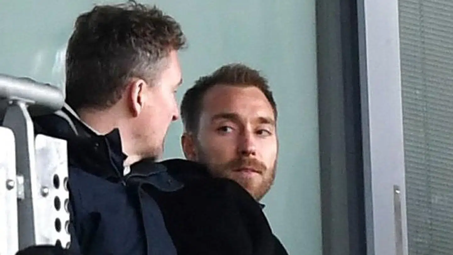 Christian Eriksen sad i weekenden på tribunen i sin nye klub, Brentford.