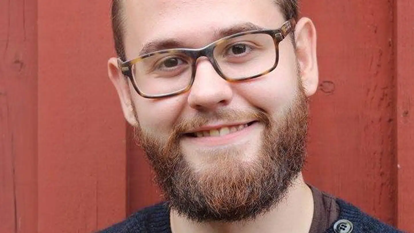 Mark Rytter er stadig jomfru i en alder af 26 år, men det er ikke noget, der går og irriterer ham.