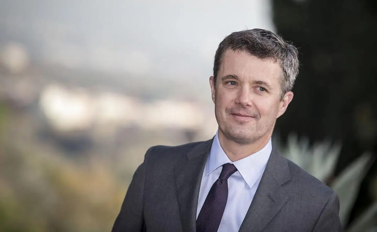Portrættet af Kronprins Frederik er bestilt i anledning af hans 50 års fødselsdag.