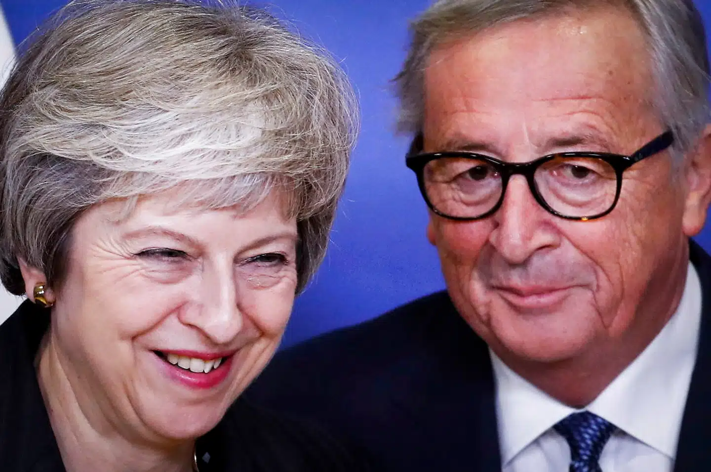Storbritanniens premierminister Theresa May og kommissionsformand Jean-Claude Juncker skal mødes lørdag inden et møde blandt EUs stats- og regeringsledere, som der er store forventinger til.