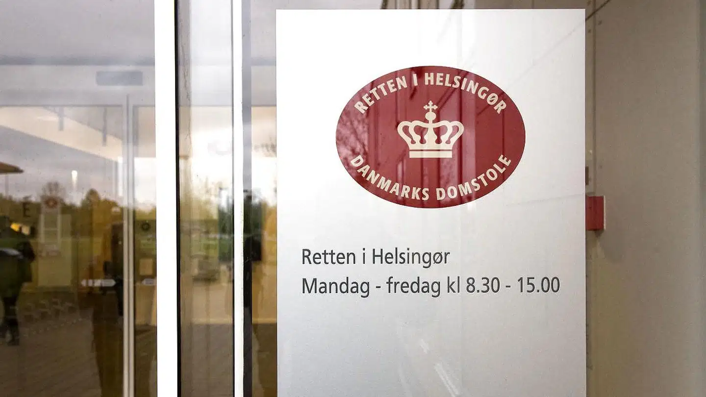 I næste uge skal en 18-årig mand for Retten i Helsingør tiltalt for at have begået et seksuelt overgreb på en jævnaldrene pige.