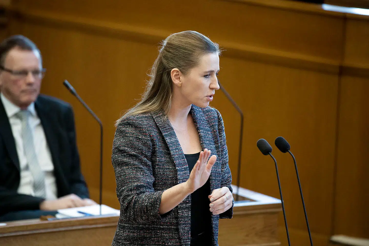 Mette Frederiksen kræver svar på, hvor Lars Løkke Rasmussen står i forhold til sagen om Mint og de andre udviste børn.
