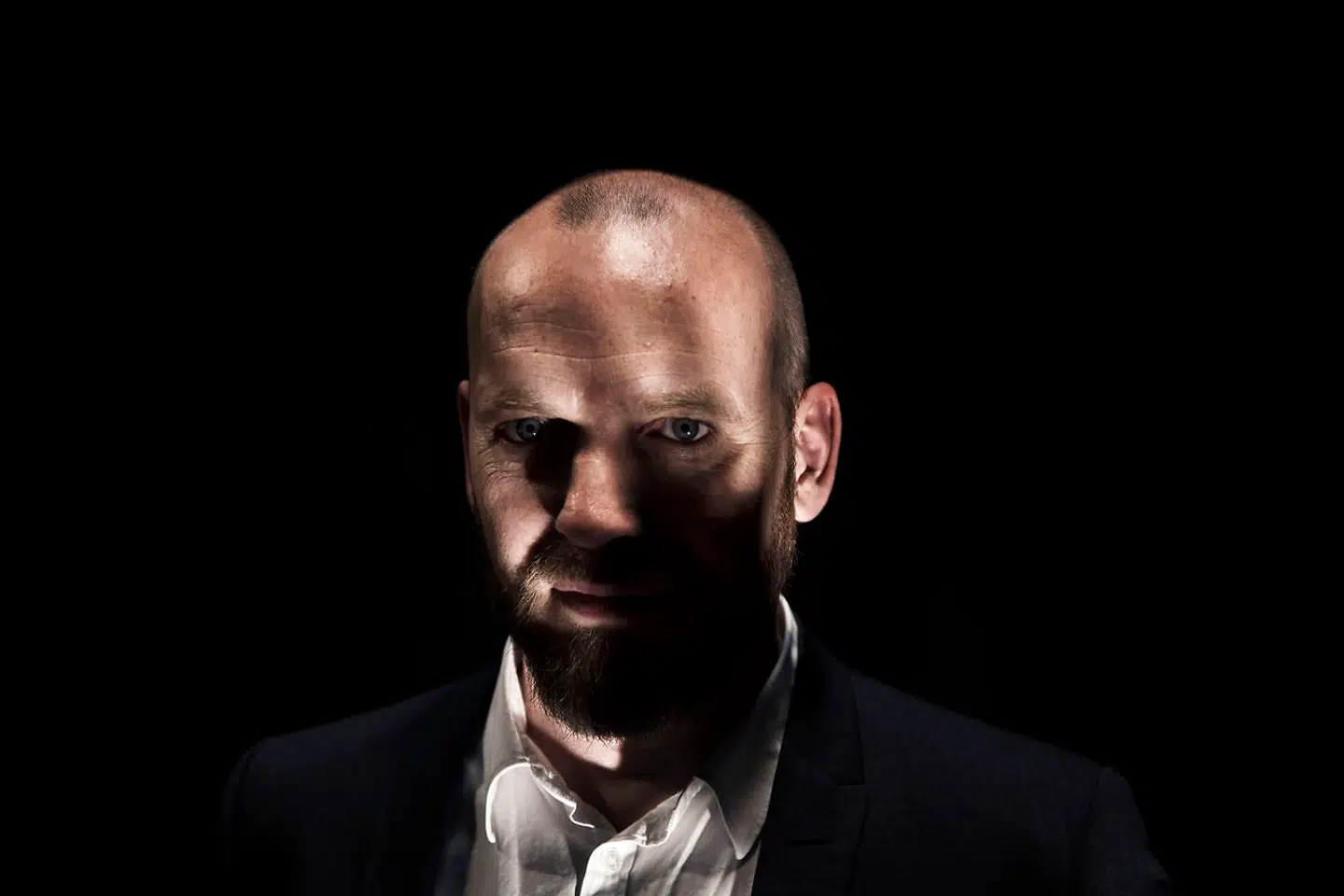 Hvis man fuldstændig udelukker russisk kultur, understøtter man Putins fortælling om et isoleret Rusland, som resten af verden udelukker fra det pæne selskab, mener Martin Lyngbo, tidligere teaterdirektør på Mungo Park i Allerød.