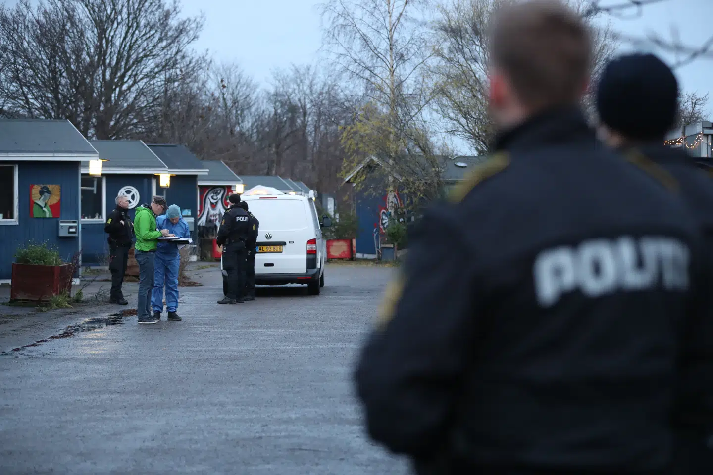Politiet på gerningsstedet. Foto: Steven Knap/Byrd