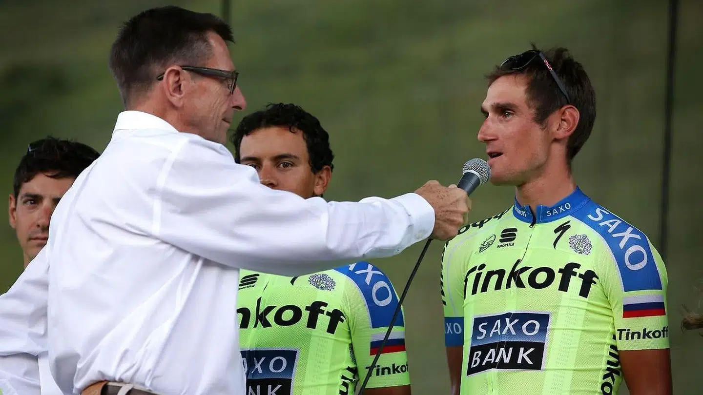 Paul Sherwen (tv.) interviewer Tinkoff Saxo-rytteren Roman Kreuziger i forbindelse med USA Pro Challenge i 2015.