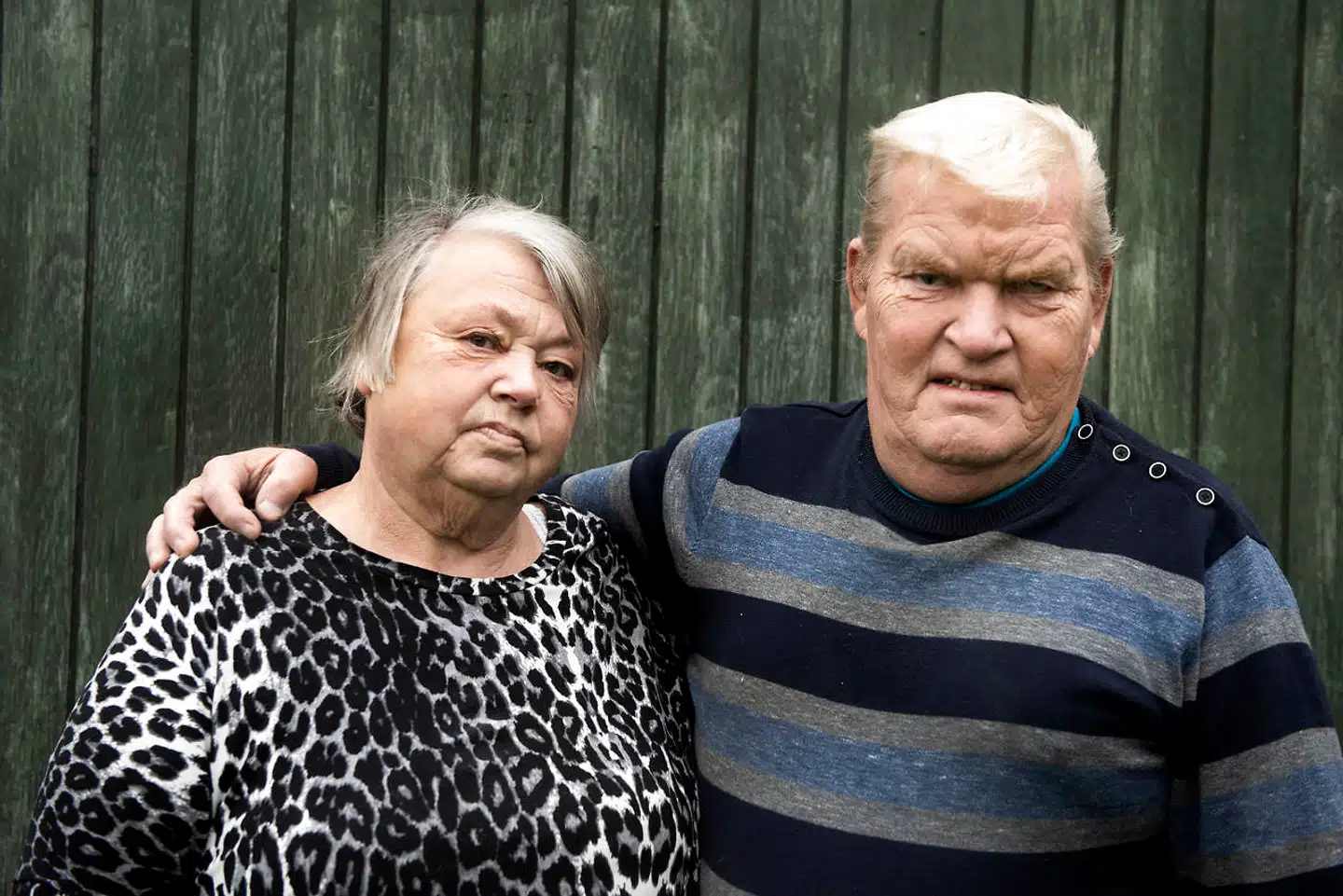 Tenna og Henrik Børgesen er forældre til René Jørgen Nielsen, som var plaget af voldsomme åndedrætsproblemer efter sit arbejde som sprøjtemaler på fabrikken Accoat. Her var han eksponeret for det kræftfremkaldende stof krom-6, der ud over lungekræft kan medføre en række sygdomme.