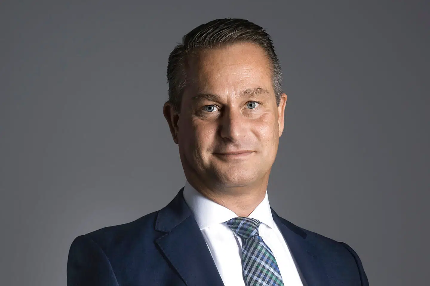 »Hvis det fortsætter med at stige og stige, så kommer recessionen af sig selv, og så vil økonomien klappe sammen,« vurderer Berlingskes økonomiske redaktør, Ulrik Harald Bie.