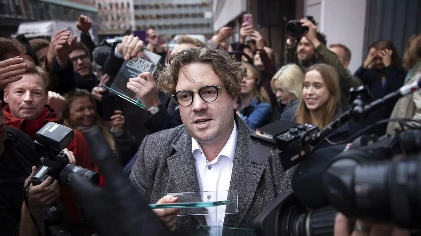 Fans af figuren Kirsten Birgit Schiøtz Kretz Hørsholm (Frederik Cilius Jørgensen) og 'Den Korte Radioavis' siger farvel til radioprogrammet ved Radio24syvs lokaler i København, torsdag den 31. oktober 2019.