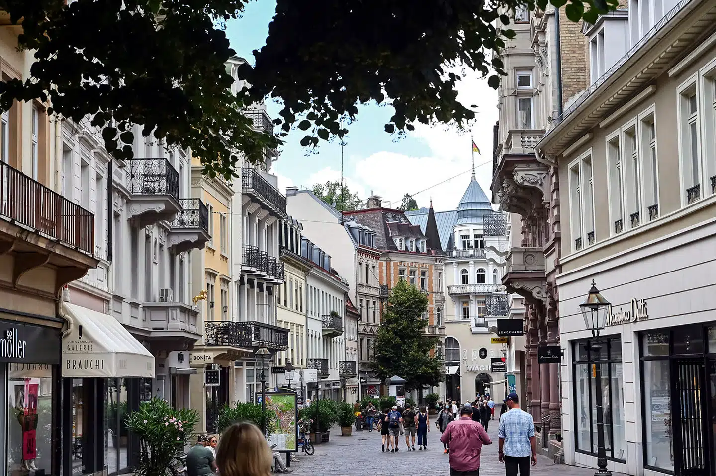 Den sydtyske by Baden-Baden var i 1800-tallet en særlig populær kurby for velhavende franskmænd og russere. Også russiske adelige og flere russiske zarer var gæster i byen.