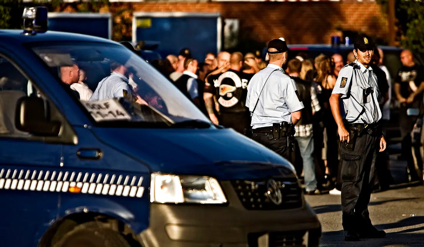 Politiet fandt en skarpladt pistol ved en rockerfest i Jan Elvings ejendom i august 2009.