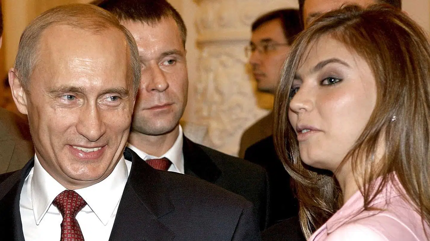 Vladimir Putin og Alina Kabajeva ses her til et møde med den russiske olympiske komité tilbage i 2004.